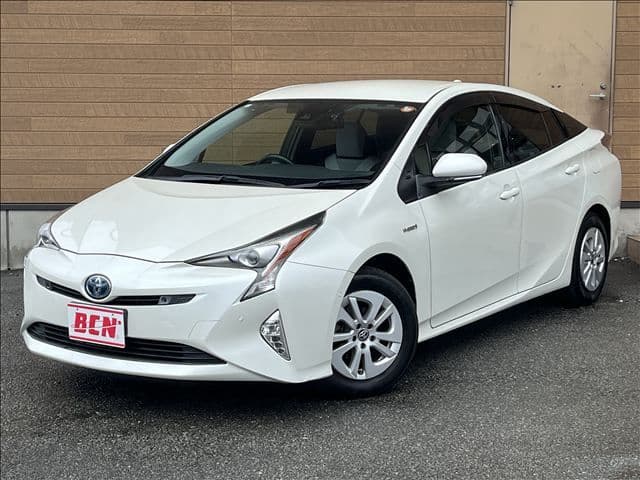 TOYOTA PRIUS 4WD