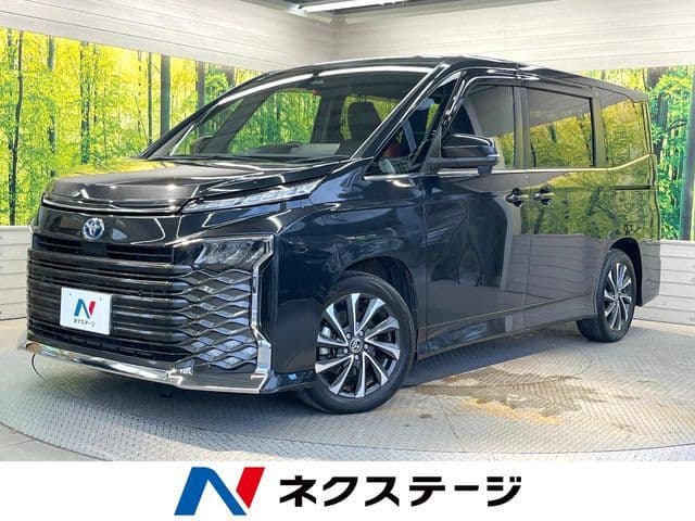 TOYOTA VOXY HYBRID