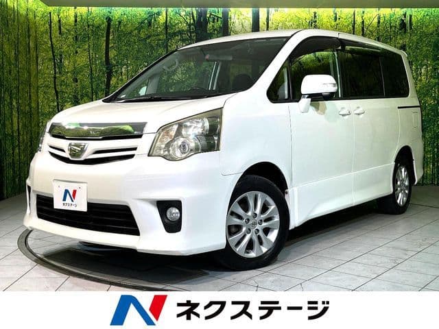 TOYOTA NOAH 4WD