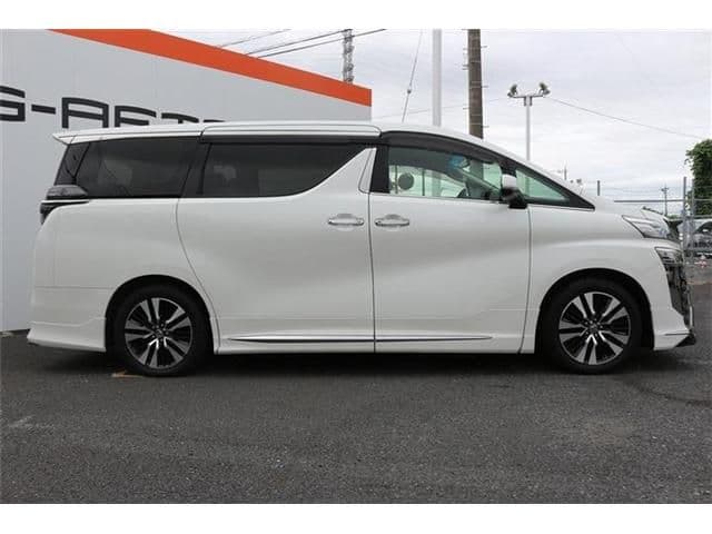 Car thumbnail 4