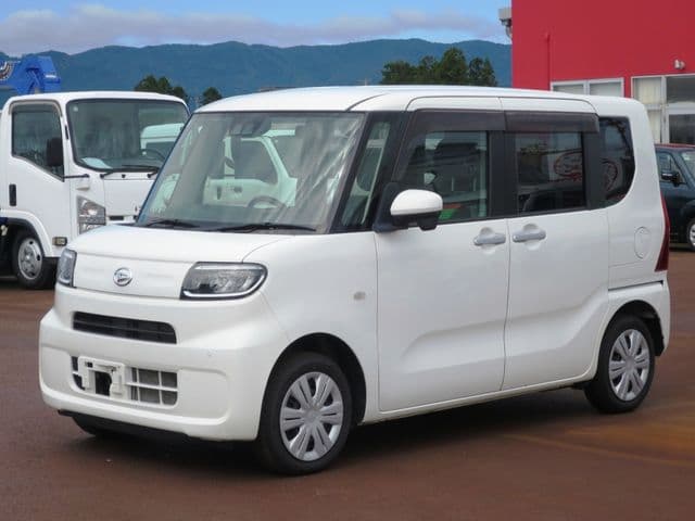 DAIHATSU TANTO 4WD