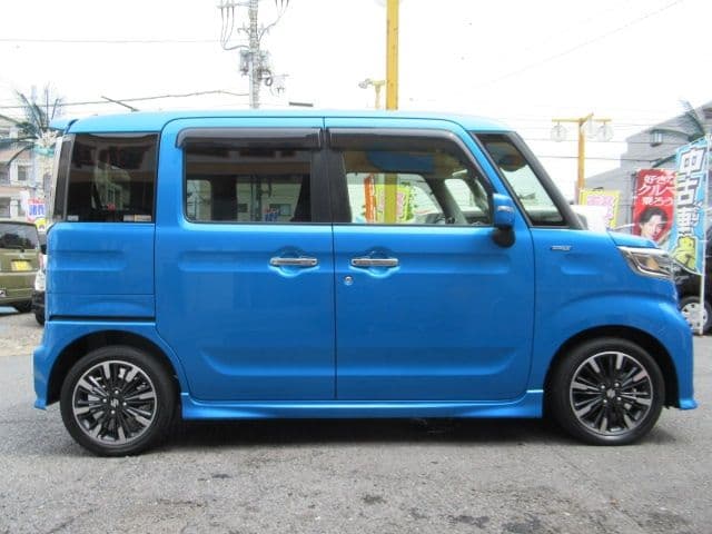 Car thumbnail 4