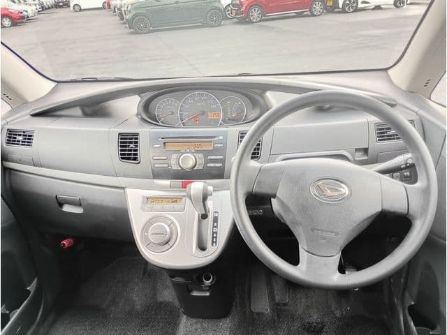 Car thumbnail 4