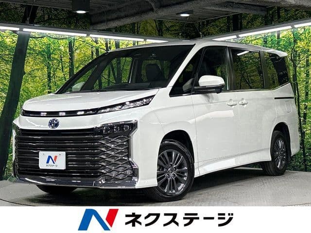 TOYOTA VOXY HYBRID 4WD
