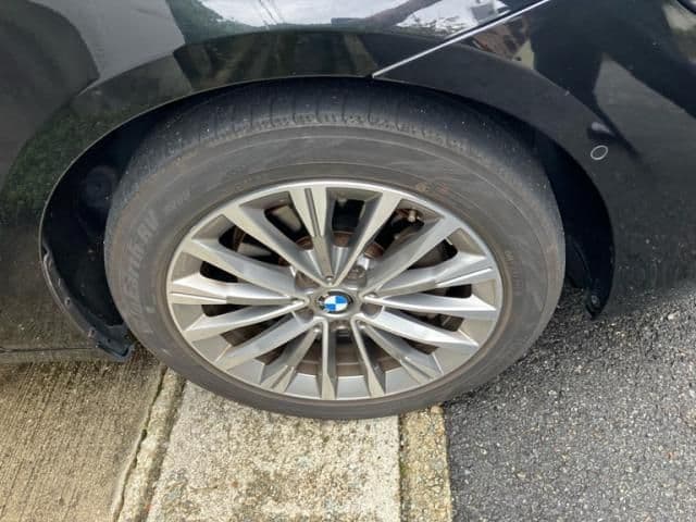 Car thumbnail 3