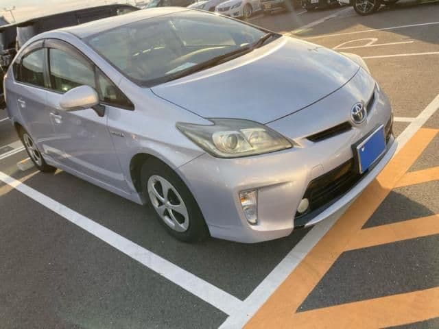 TOYOTA PRIUS