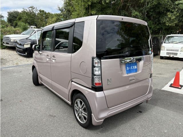 Car thumbnail 3