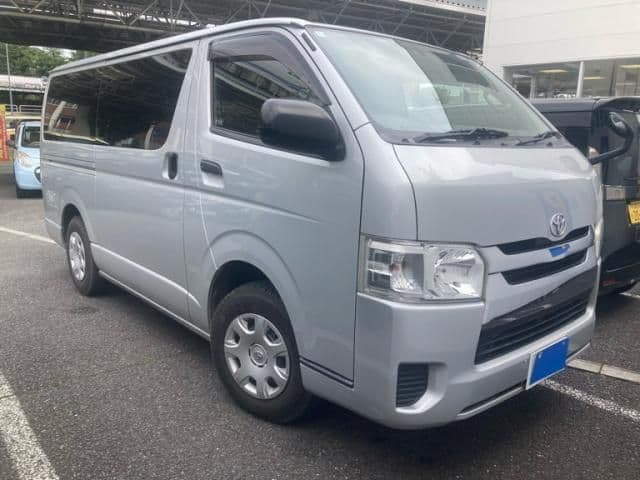 TOYOTA HIACE van 2WD