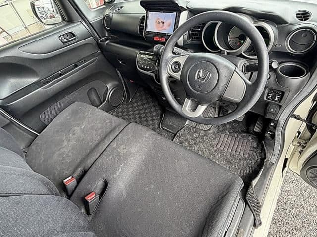 Car thumbnail 2