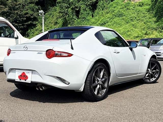 Car thumbnail 3