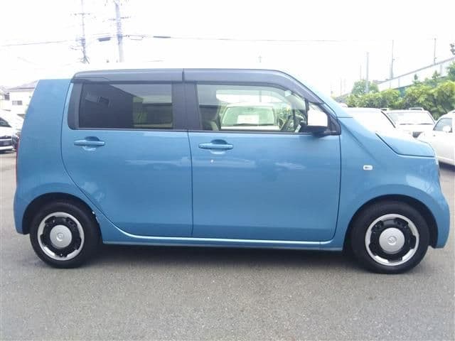Car thumbnail 3