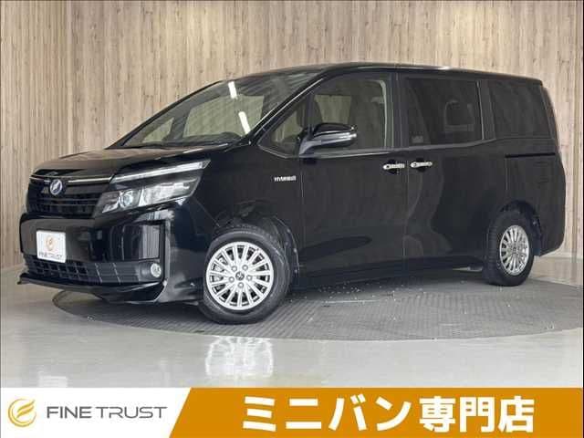 TOYOTA VOXY HYBRID