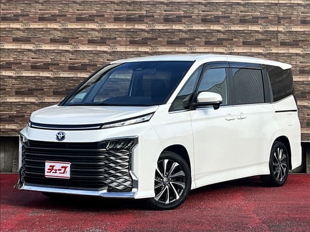 TOYOTA VOXY HYBRID