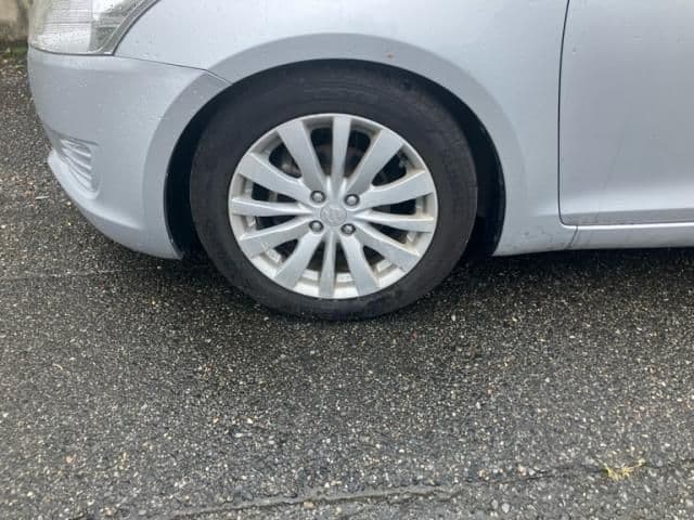 Car thumbnail 3