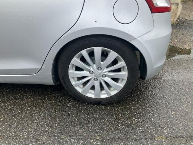 Car thumbnail 4