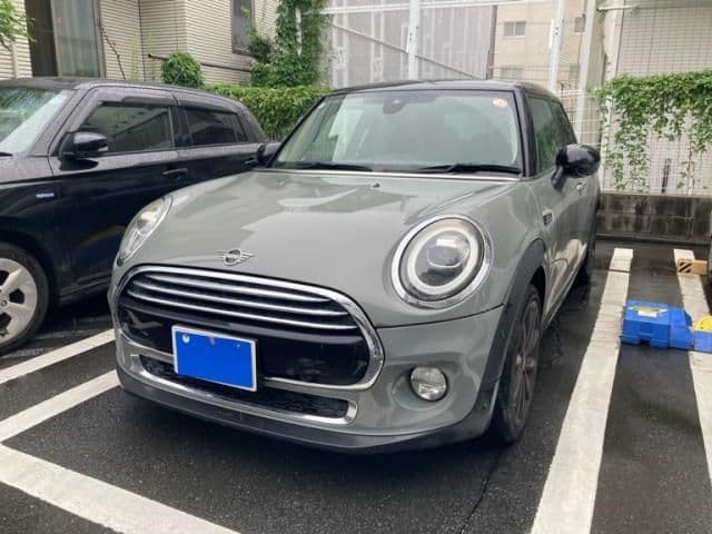 Car thumbnail 2