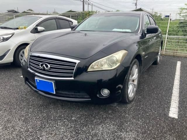 NISSAN FUGA