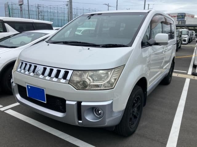 MITSUBISHI DELICA D:5 4WD