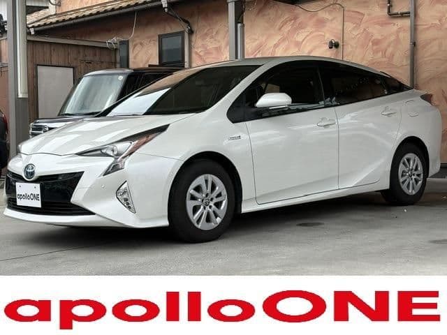 TOYOTA PRIUS 4WD