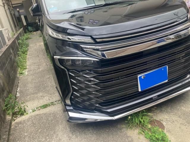 Car thumbnail 3