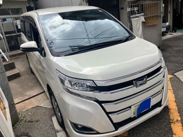 TOYOTA NOAH HYBRID