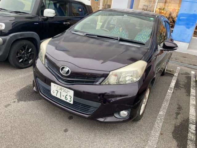 TOYOTA VITZ
