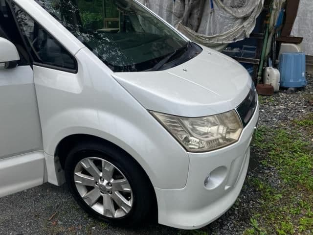 MITSUBISHI DELICA D:5 4WD