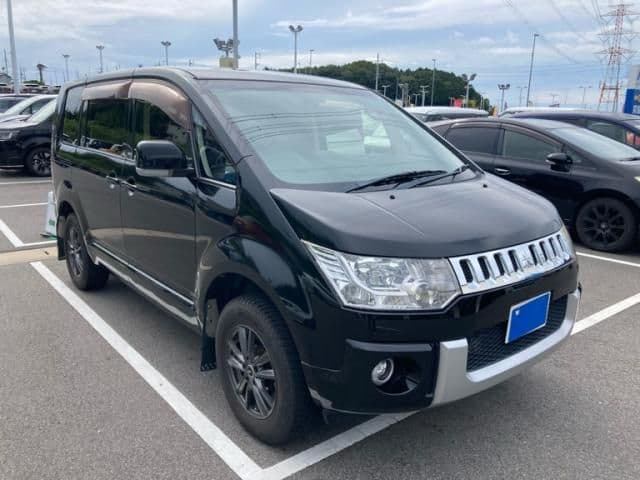 MITSUBISHI DELICA D:5 4WD