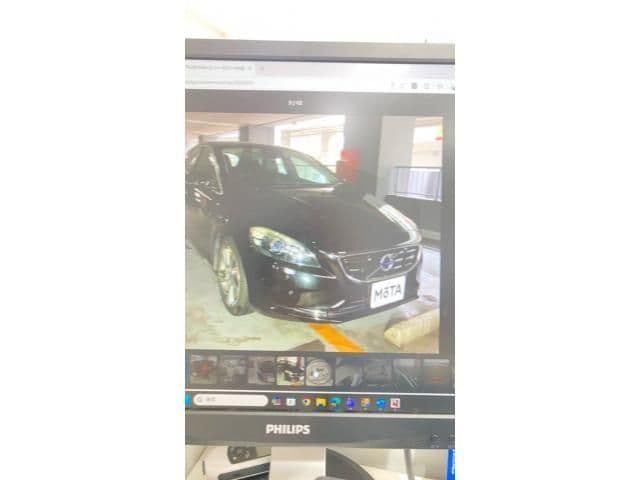 VOLVO VOLVO V40