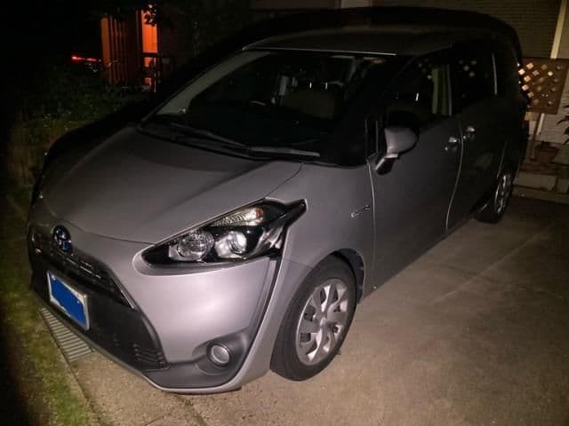 TOYOTA SIENTA HYBRID