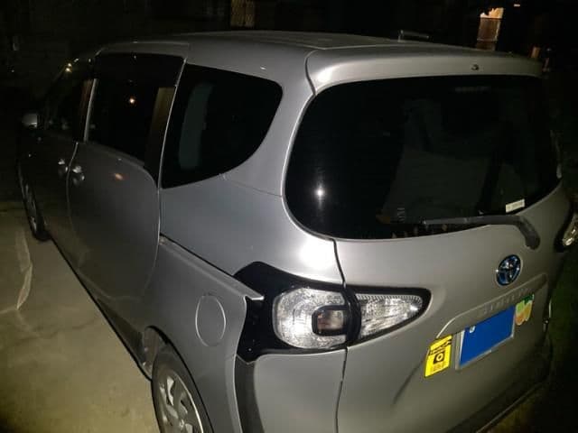 Car thumbnail 4