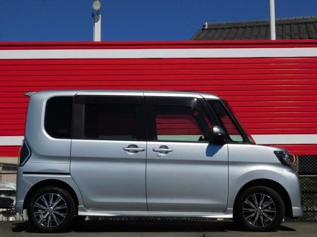 Car thumbnail 4