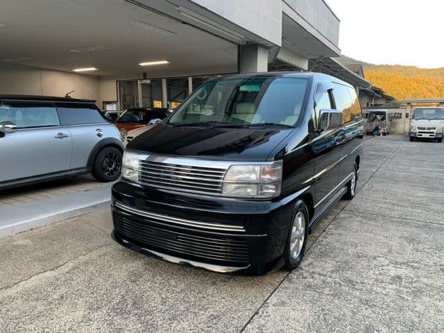 NISSAN ELGRAND  4WD