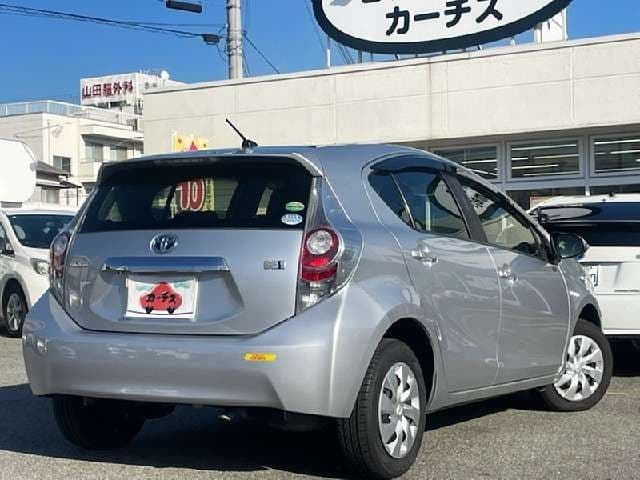 Car thumbnail 3