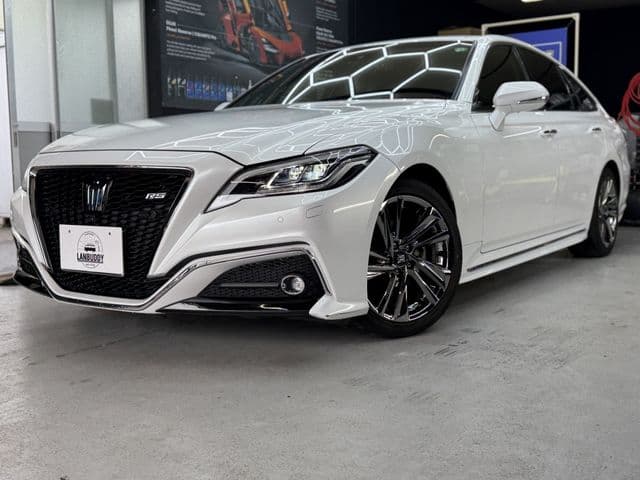 TOYOTA CROWN sedan hybrid