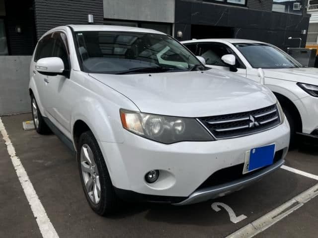 MITSUBISHI OUTLANDER 4WD