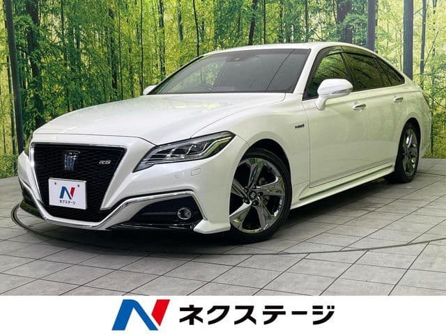 TOYOTA CROWN sedan hybrid