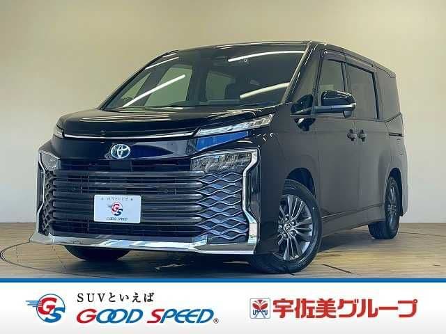TOYOTA VOXY HYBRID