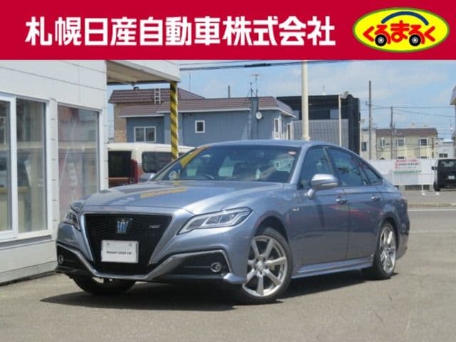 TOYOTA CROWN sedan hybrid 4WD