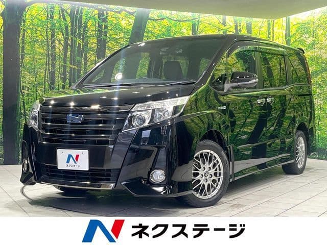 TOYOTA NOAH HYBRID