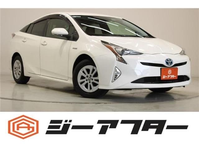 TOYOTA PRIUS 4WD