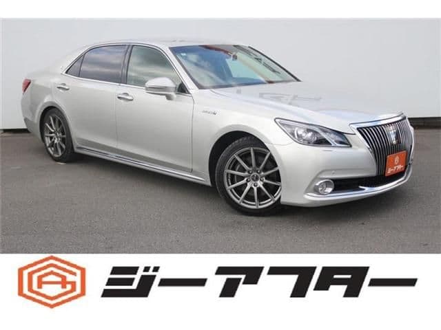 TOYOTA CROWN MAJESTA HYBRID