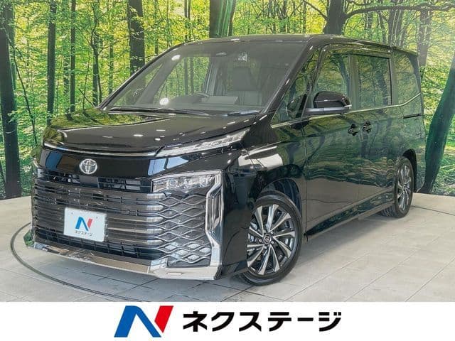 TOYOTA VOXY HYBRID