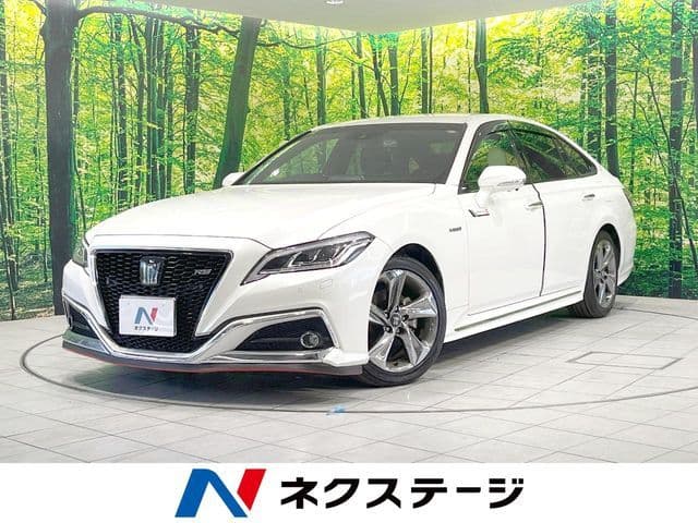 TOYOTA CROWN sedan hybrid