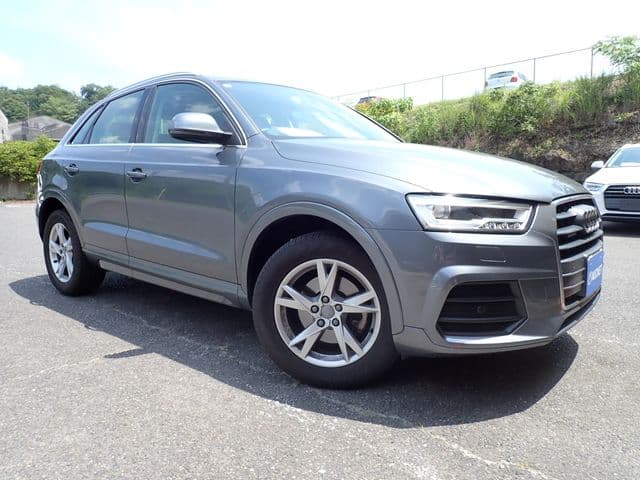 AUDI AUDI Q3