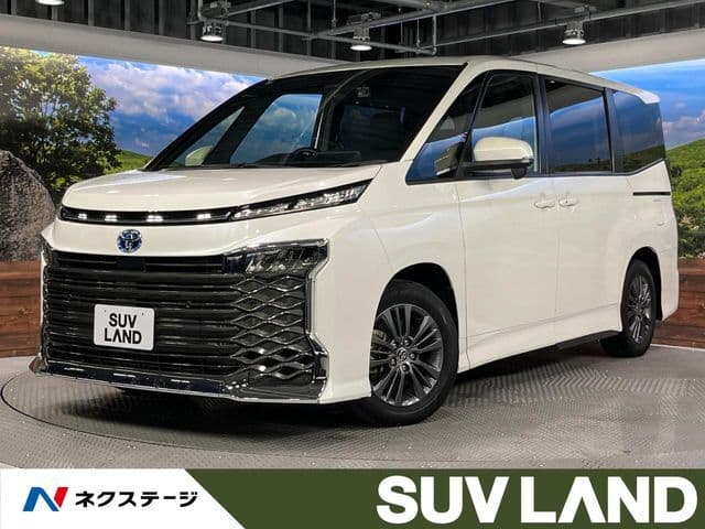 TOYOTA VOXY HYBRID