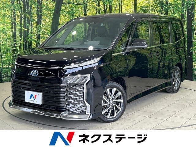 TOYOTA VOXY HYBRID