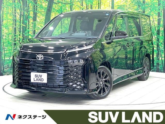 TOYOTA VOXY HYBRID