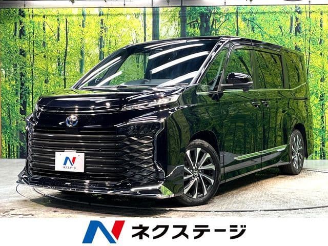 TOYOTA VOXY HYBRID