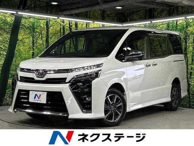 TOYOTA VOXY 4WD